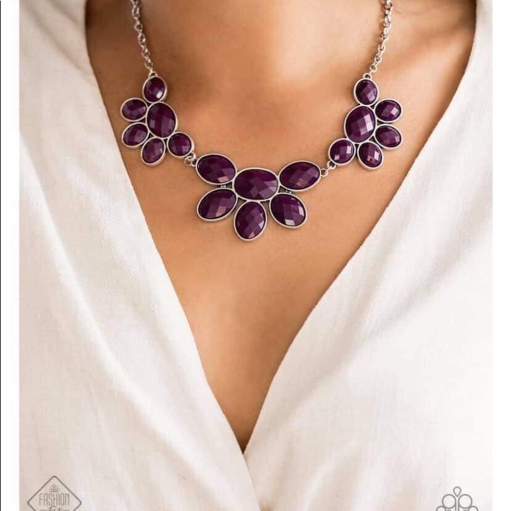 Necklace & bracelet